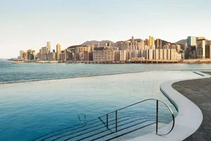 Hong Kong Harbourside Glamour by Shangri-La w. Club Lounge Access